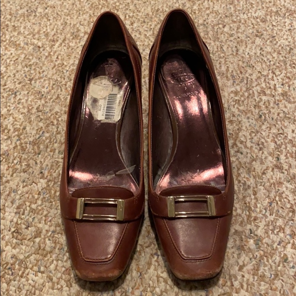 Maroon Heels